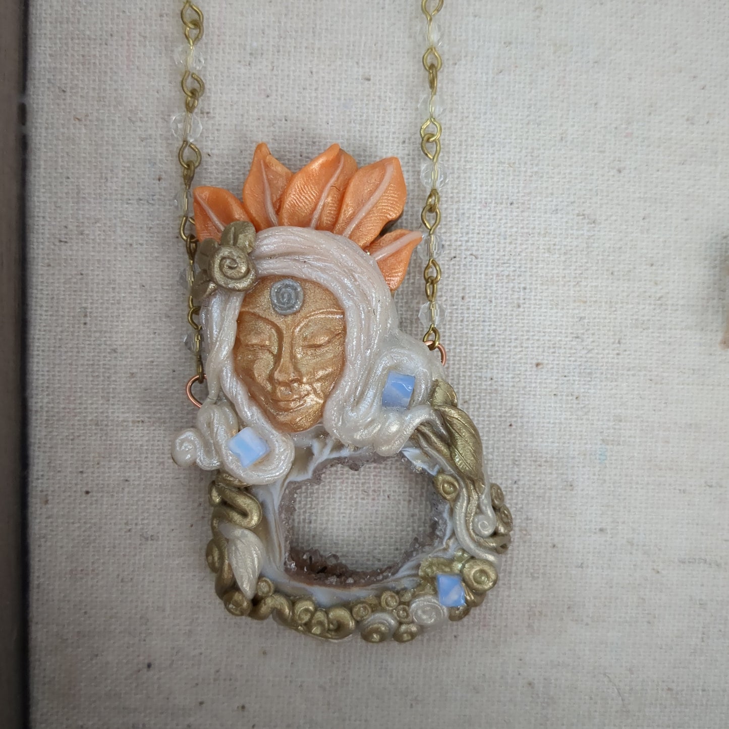 Goddess with agate slice pendant